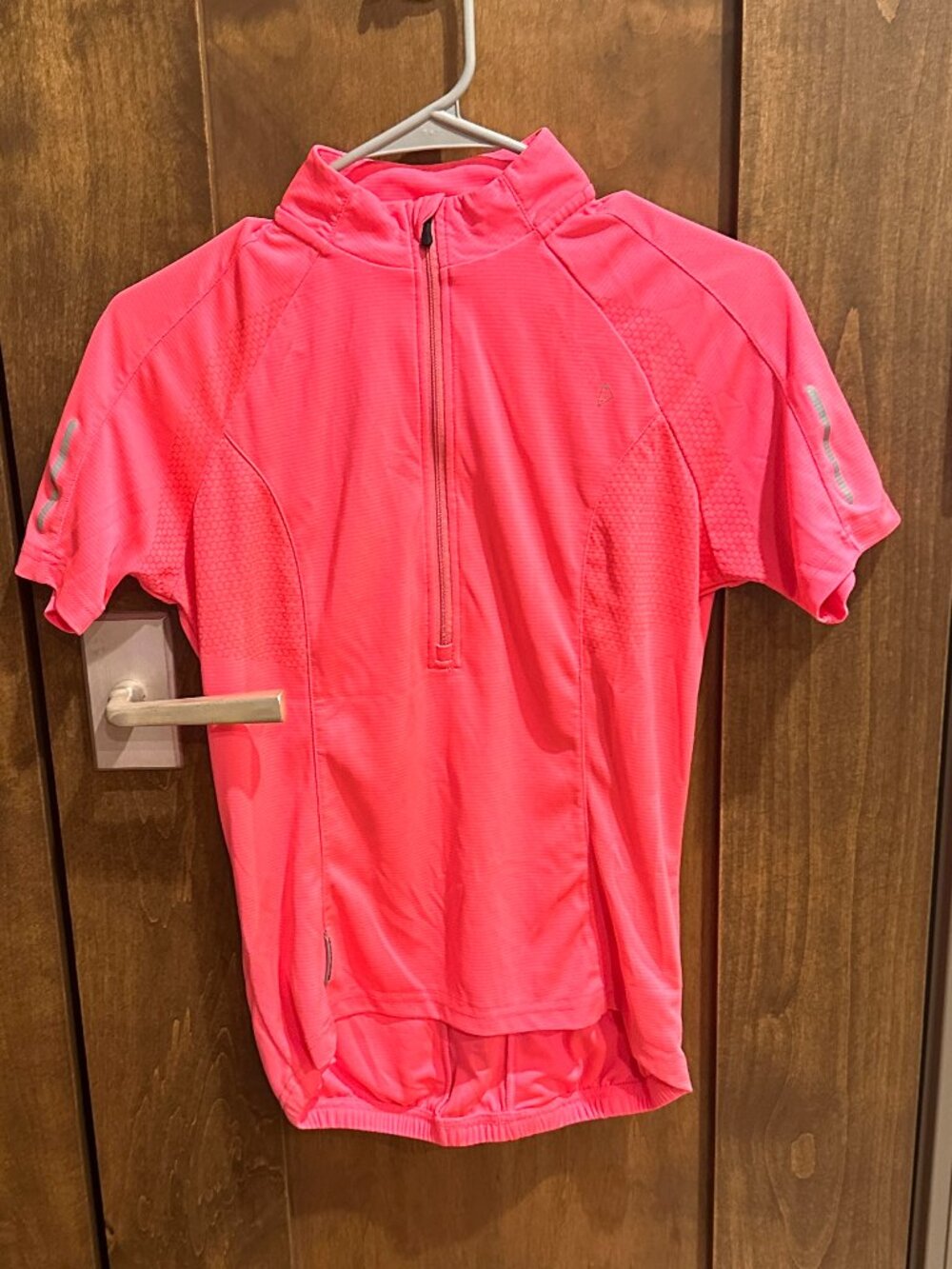 ENDURA PINK BIKE SHIRT MEDIUM